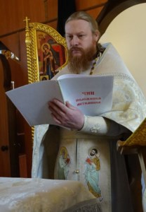Совершены Чин положения антиминса и первая Литургия в Успенском храме г. Вольска
