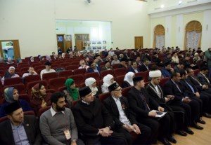 Митрополит Лонгин принял участие в конференции «Роль религии и религиозных организаций в сохранении института семьи и семейных ценностей»