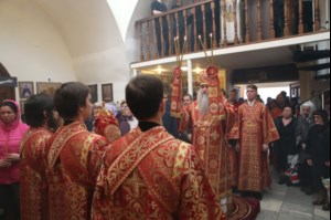 Божественная литургия и панихида в храме во имя святителя и чудотворца Николая на Елшанском кладбище г.Саратова