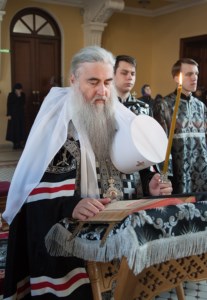 Литургия Преждеосвященных Даров на Архиерейском подворье — храме во имя святого апостола и евангелиста Иоанна Богослова при Саратовской православной духовной семинарии