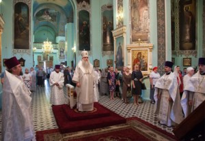 Божественная литургия в храме в честь Сошествия Святого Духа г. Саратова