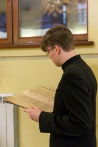 Царские часы и Изобразительны на Архиерейском подворье — в храме во имя святого апостола и евангелиста Иоанна Богослова при Саратовской православной духовной семинарии г. Саратова