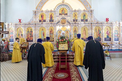 Божественная литургия в Петропавловском храме г. Аткарска