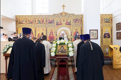 Божественная литургия в храме во имя святителя Митрофана, епископа Воронежского, г.Саратова