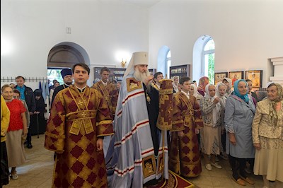 Божественная литургия в храме во имя пророка Божия Илии на Ильинской площади г. Саратова
