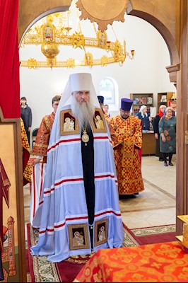 Божественная литургия в храме Воскресения Христова г. Саратова
