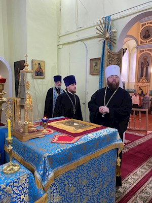 Митрополит Игнатий посетил Казанский храм Петровска