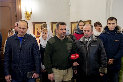 Божественная литургия в храме святых Царственных страстотерпцев г. Саратова