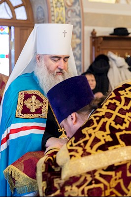 Божественная литургия в Свято-Троицком кафедральном соборе г. Саратова