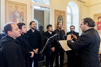 Божественная литургия в храме во имя святого праведного Лазаря Четверодневного на Новоелшанском кладбище г. Саратова
