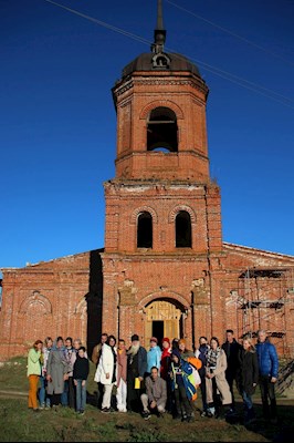 Участники научно-практической конференции побывали в храмах Базарно-Карабулакского и Вольского районов