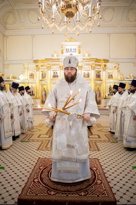 Митрополит Игнатий совершил Божественную литургию на Архиерейском подворье — в храме во имя святого апостола и евангелиста Иоанна Богослова при СПДС