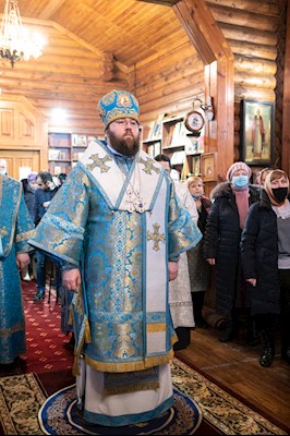 Митрополит Игнатий совершил Божественную литургию в храме в честь Сретения Господня г. Саратова