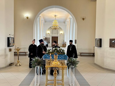 Митрополит Игнатий посетил кафедральный собор в Вольске