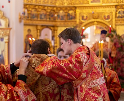 Божественная литургия в храме великомученика Георгия Победоносца г. Саратова
