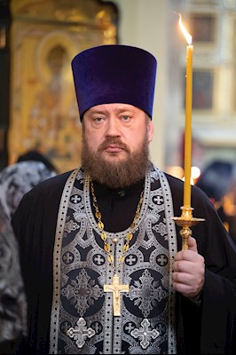 Митрополит Игнатий совершил великое повечерие с чтением Великого покаянного канона преподобного Андрея Критского в Покровском соборе г. Саратова