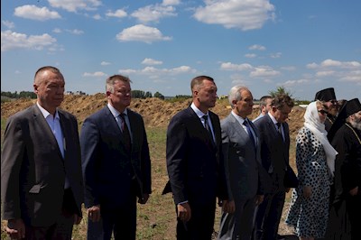 Митрополит Игнатий совершил освящение закладного камня на месте строительства Княже-Владимирского собора г. Саратова
