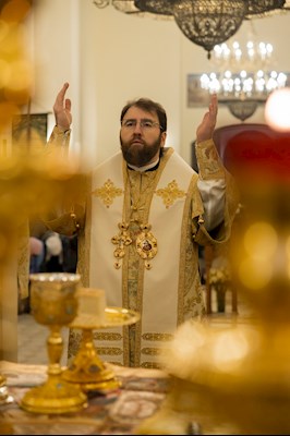 Митрополит Игнатий совершил Божественную литургию в соборном храме святителя Спиридона Тримифунтского г. Саратова