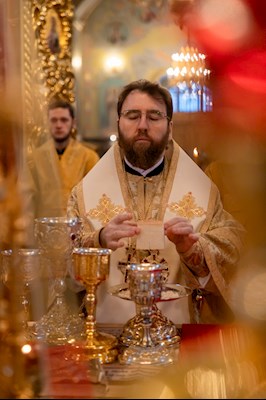 Митрополит Игнатий совершил Божественную литургию и молебен на новый год в Покровском соборе г. Саратова