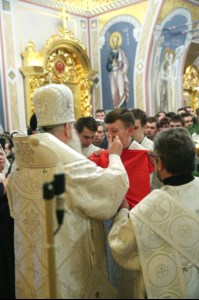 Рождественская Божественная литургия в Свято-Троицком кафедральном соборе Саратова