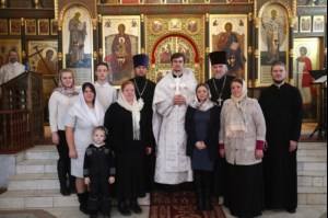 Божественная литургия на Архиерейском подворье — храме в честь иконы Божией Матери «Утоли моя печали» г. Саратова
