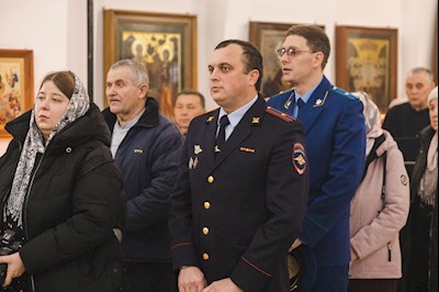 Архиереи Саратовской митрополии совершили Божественную литургию в соборном храме святого благоверного князя Александра Невского г. Ртищево