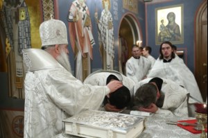 Рождественская Божественная литургия в Свято-Троицком кафедральном соборе Саратова