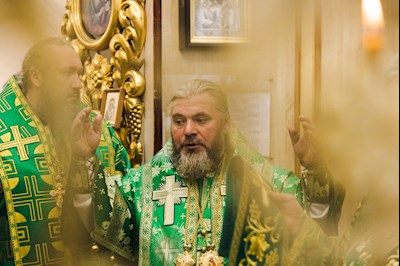 Архиереи Саратовской митрополии совершили Божественную литургию в соборном храме святого благоверного князя Александра Невского г. Ртищево