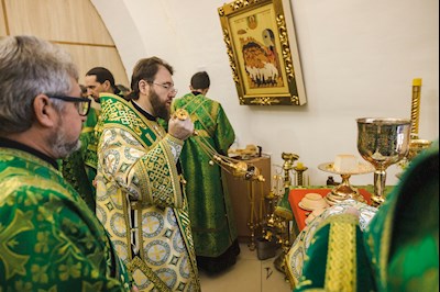Архиереи Саратовской митрополии совершили Божественную литургию в соборном храме святого благоверного князя Александра Невского г. Ртищево