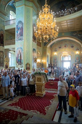 Митрополит Игнатий совершил Божественную литургию в Покровском соборе г. Саратова