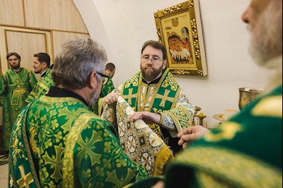 Архиереи Саратовской митрополии совершили Божественную литургию в соборном храме святого благоверного князя Александра Невского г. Ртищево
