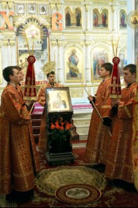 Всенощное бдение в Духосошественском кафедральном соборе Саратова