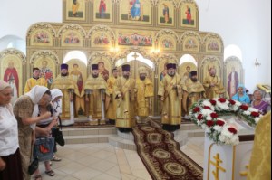 Божественная Литургия в храме святых первоверховных апостолов Петра и Павла г.Красноармейска