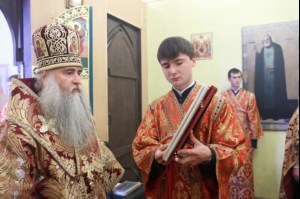 Божественная литургия в храме во имя мучениц Веры, Надежды, Любови и матери их Софии поселка Светлый Татищевского района