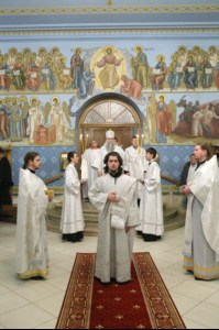 Крещальная литургия в Свято-Троицком кафедральном соборе города Саратова