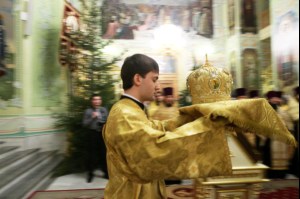 Митрополит Лонгин совершил Великую Рождественскую вечерню в Покровском храме Саратова