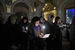 Великое повечерие с чтением канона преподобного Андрея Критского в Свято-Троицком кафедральном соборе г.Саратова