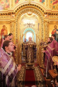 Божественная литургия в кафедральном соборе Казанской иконы Божией Матери г. Элисты