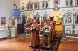 Божественная литургия в храме в честь Покрова Пресвятой Богородицы р.п. Новые Бурасы