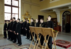Утреннее богослужение на Архиерейском подворье — храме во имя святого апостола и евангелиста Иоанна Богослова при СПДС
