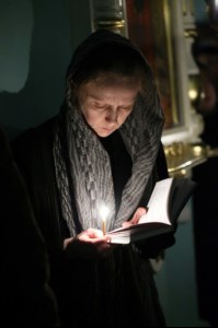 Великое повечерие с чтением канона преподобного Андрея Критского в храме в честь Сошествия Святого Духа г. Саратова