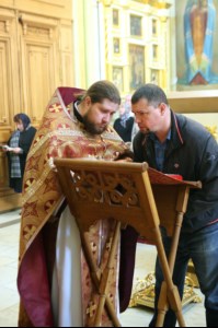 Вечерня в соединении с Литургией Василия Великого и Чин умовения ног в храме в честь Покрова Пресвятой Богородицы г.Саратова