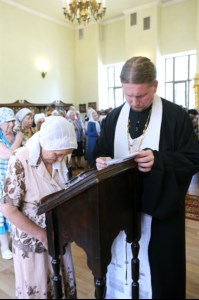 Божественная литургия и панихида на Архиерейском подворье – храме во имя преподобного Серафима Саровского г.Саратова