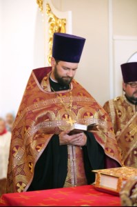 Всенощное бдение в храме во имя святых царственных страстотерпцев п. Дубки