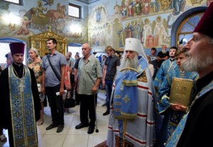 Всенощное бдение с чином Погребения Божией Матери в Свято-Троицком кафедральном соборе г. Саратова