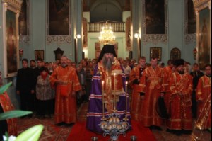 Всенощное бдение в Духосошественском кафедральном соборе Саратова
