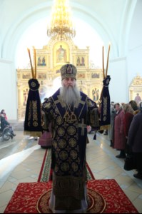 Божественная литургия в храме в честь Покрова Пресвятой Богородицы г.Петровска