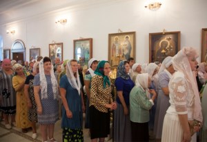 Божественная литургия в храме Преображения Господня Покровского женского монастыря г. Балашова