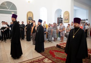Божественная литургия в храме святых первоверховных апостолов Петра и Павла г. Красноармейска