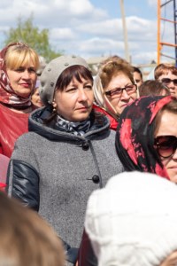 Митрополит Лонгин освятил колокола Свято-Никольского храма села Октябрьский Городок